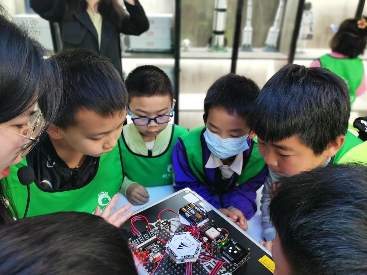  “童眼看天下·万物皆科学”科普实践运动